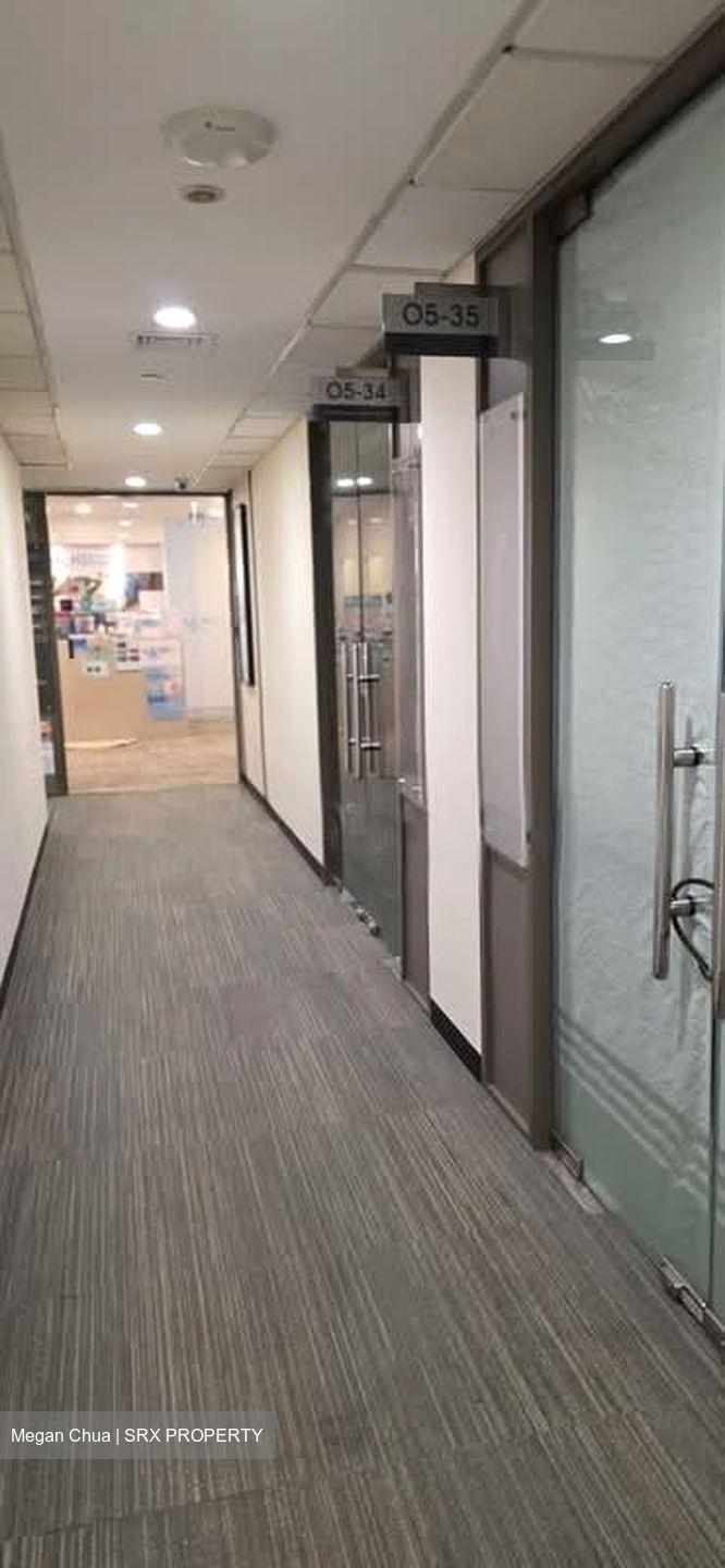 Lucky Plaza (D9), Retail #553434491